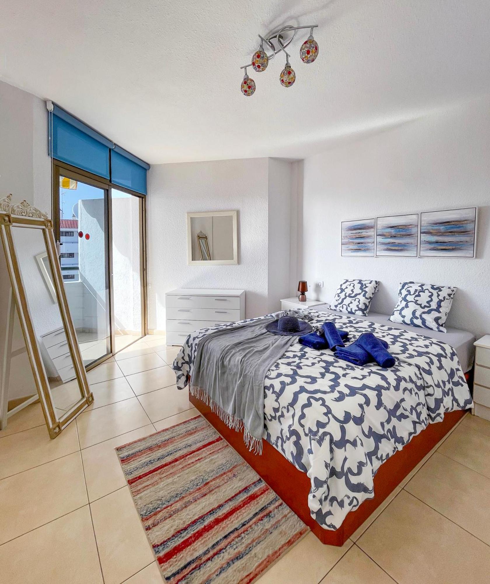 Summerland Ocean View Apartment *