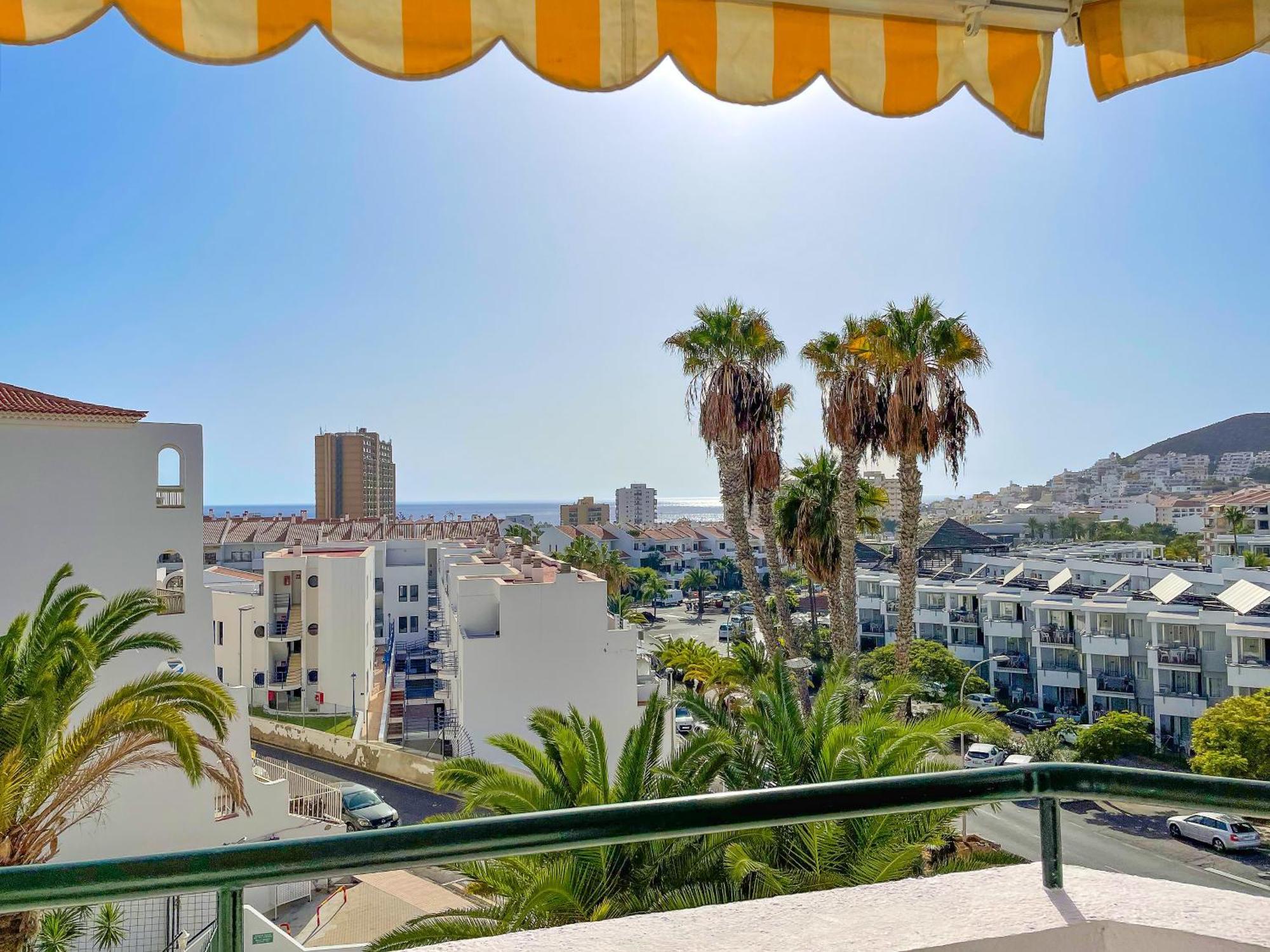 Summerland Ocean View Apartment